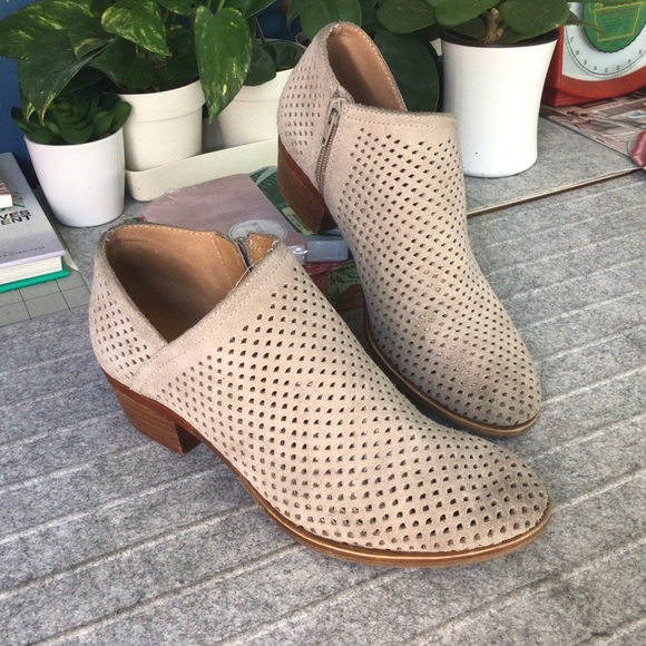 Lucky Brand Ankle Booties - Picture 2 of 9